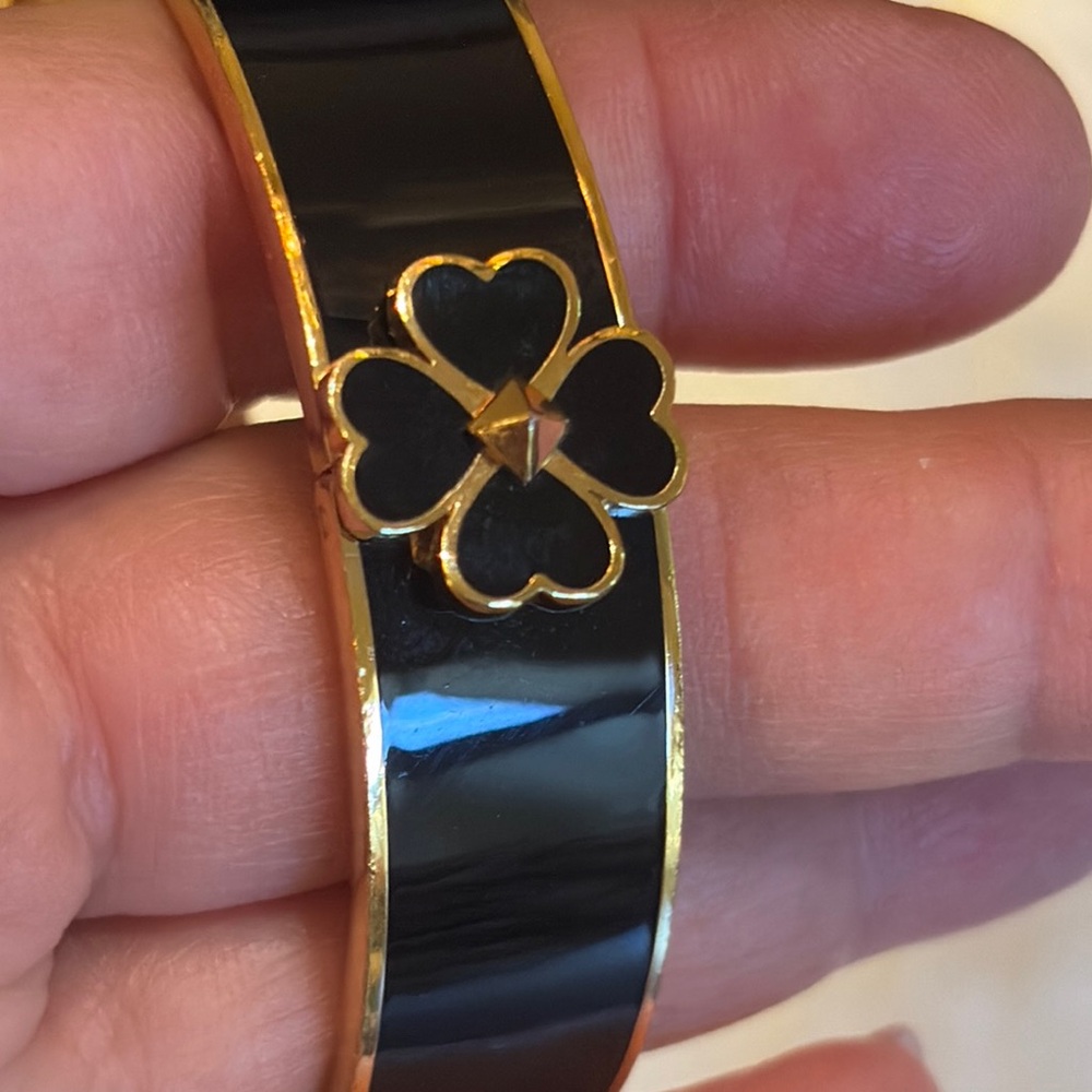 Kate Spade Black & Gold Tone Clover Clasp Bangle Bracelet